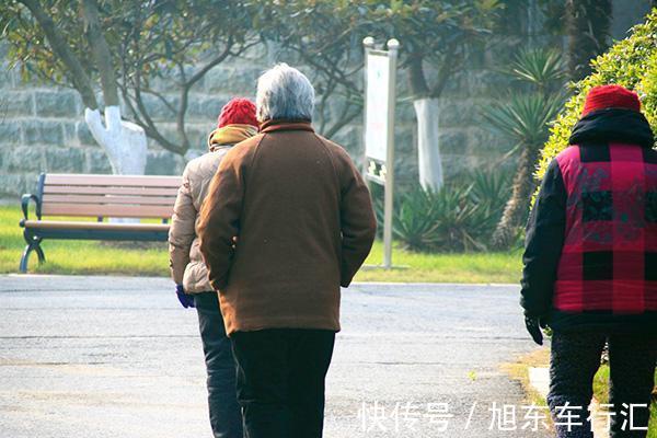 癌症治疗|40岁查出癌症,却能活到106岁,平日爱吃2种食物,养血又补气