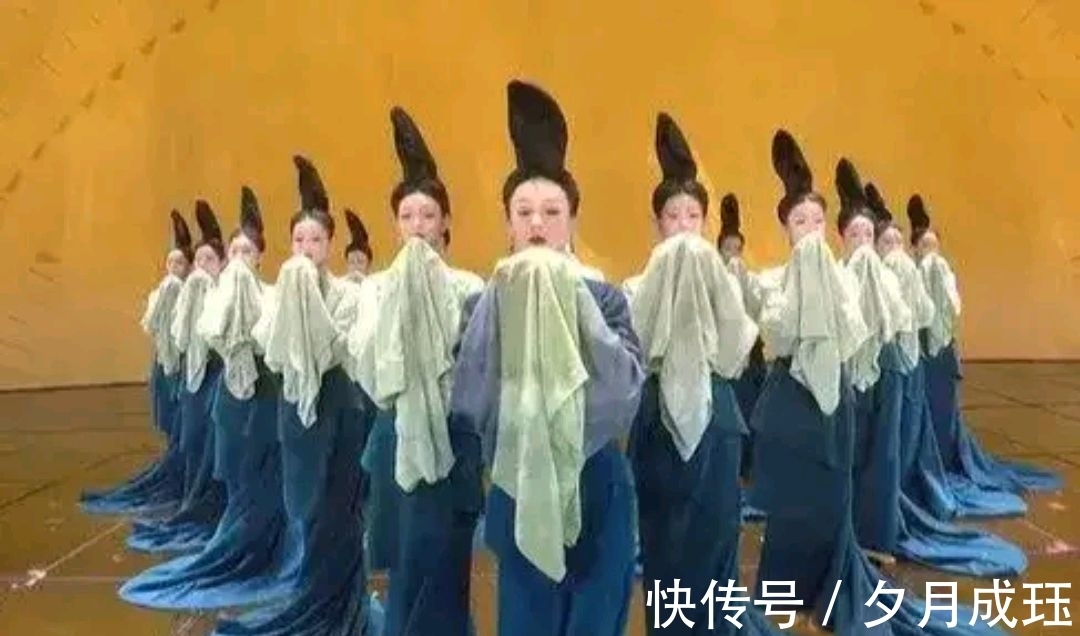 千里江山#今年春晚的舞蹈《只此青绿》让人对宋朝文化有了沉浸似的体验