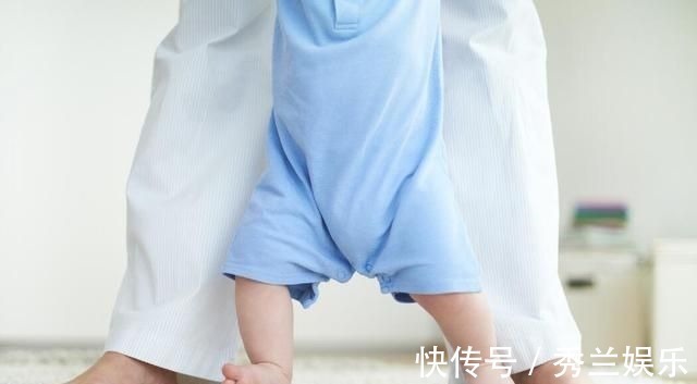 走路|家长们请注意,当宝宝出现以下行为时,就是准备学走路了