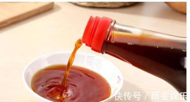 营养物质|以下“神仙水”给月季喝一点,叶子绿油油、花苞挂满枝!