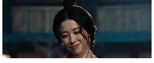 37歲的朱珠用事實(shí)告訴大家：只要有實(shí)力，配角同樣放光彩