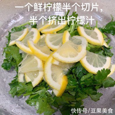 酱香|#一勺葱伴侣，成就招牌美味#酱香口味的香辣低脂凉拌手撕鸡