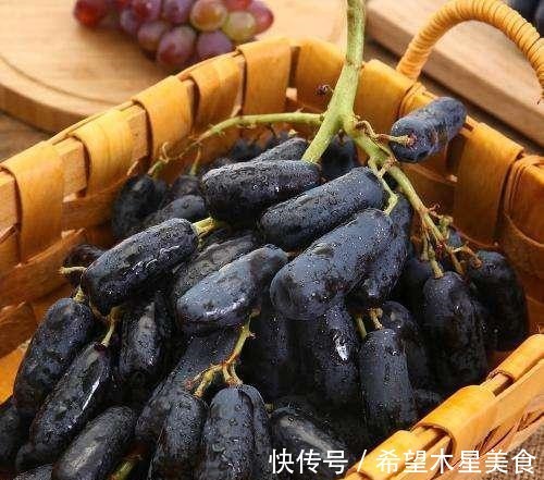 家有院子别空着,不妨种几棵果树,耐寒耐旱,而且果肉鲜甜可口!