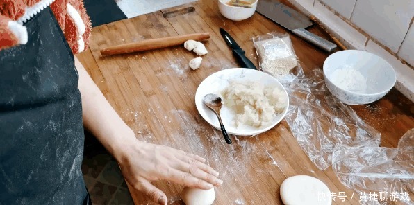 一碗面粉,1斤冬瓜,教你做皮脆馅香的老婆饼,每一口都酥到掉渣