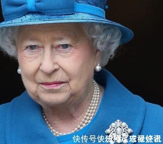 新西兰 奢华的英国皇室胸针,是女王的最爱,款式简单却搭配出优雅贵气感