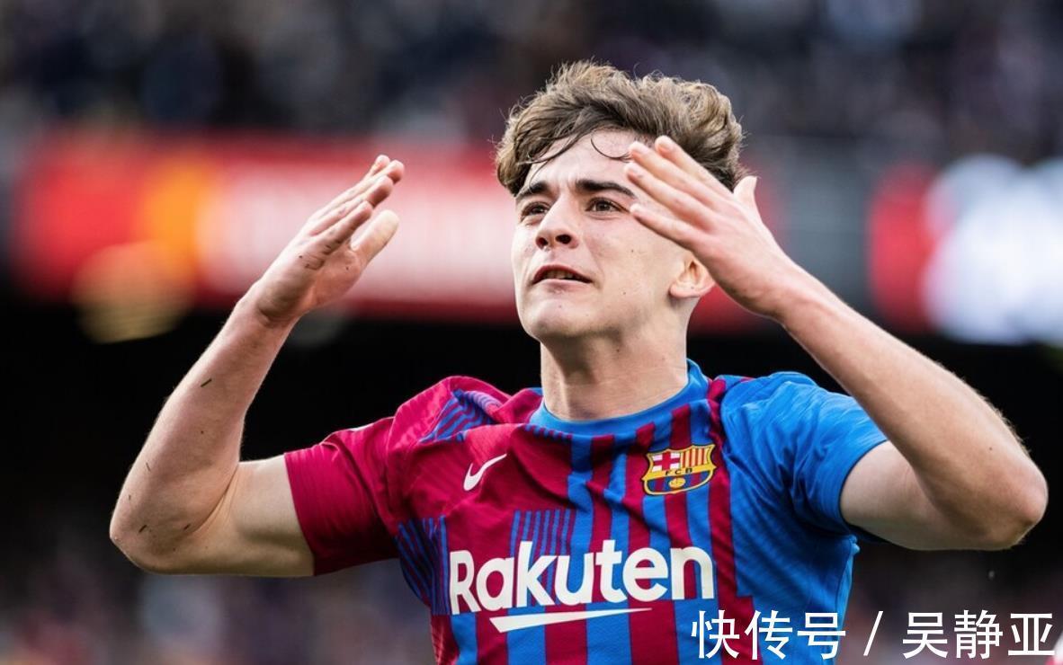 特拉奥雷|4-2!哈维击败西蒙尼,7万多球迷现场见证,巴萨终于杀入欧冠区
