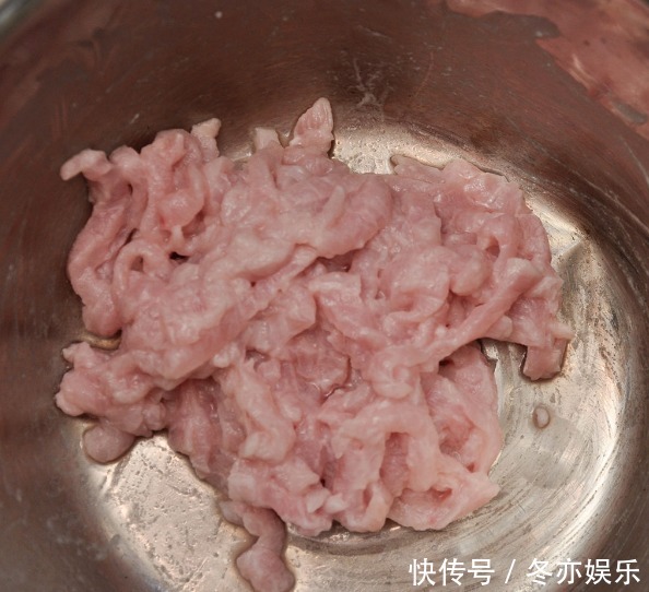 不管炒啥肉,别直接下锅!教你一招,软嫩还入味,怎么炒都不粘锅