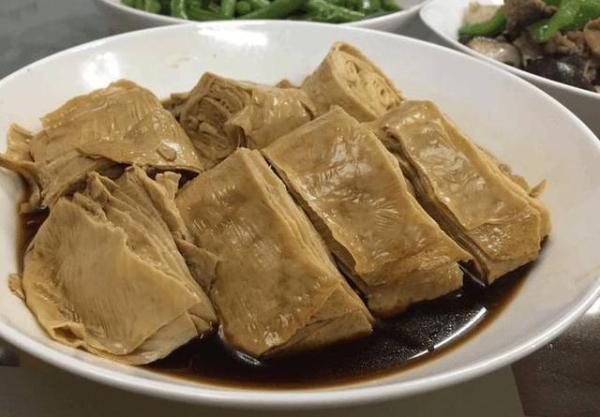 老家亲戚来家里，我做了5个菜，却被嫌弃，现在农村人都吃啥