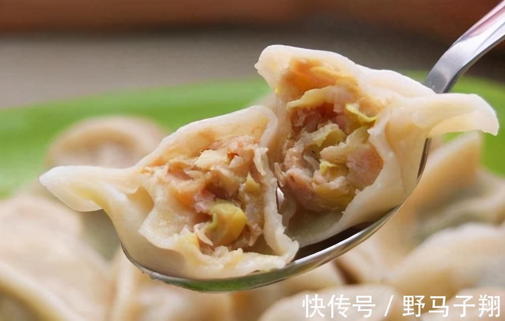 肉馅|为什么饺子店的饺子那么好吃?关键在这3个技巧,饺子饱满又多汁