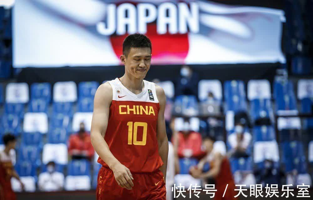 张镇麟|现役中国男篮不缺易建联,最缺的是17-18赛季的四字外援