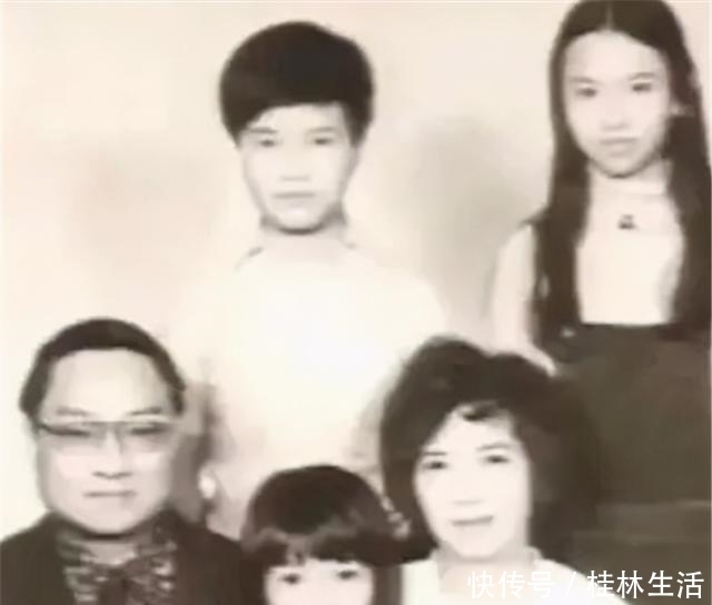 原配|金庸一生难言的痛:生母早逝,父亲被枪决,原配出轨,长子自杀