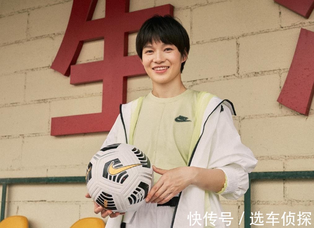 男足|国足女足座驾盘点,和男足的区别明显,开普通车也能拿亚洲杯冠军