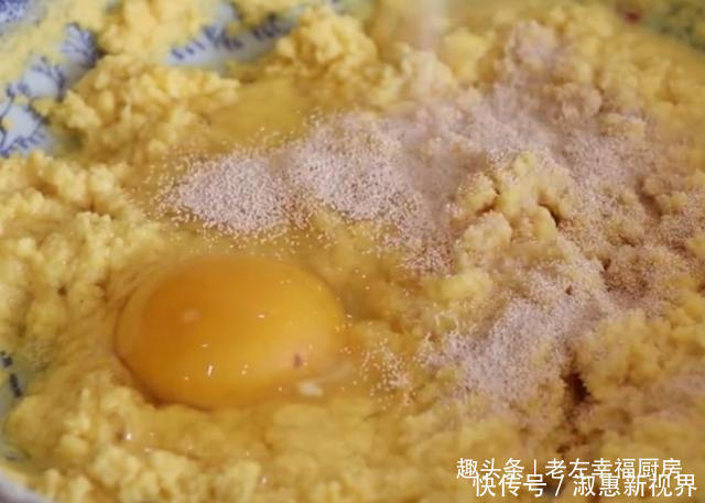 老左|玉米面这样做真好吃，不用一滴油，降脂降压，越嚼越香，上桌就光