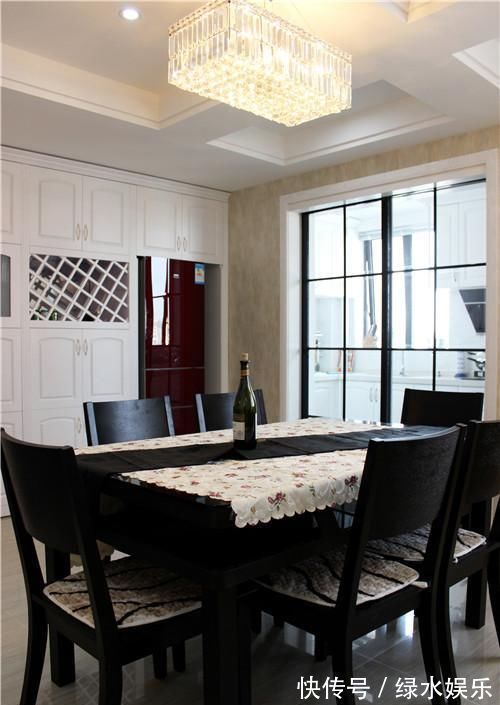 亲戚家160平新房,没想到一进门就惊艳了,客厅实在漂亮!