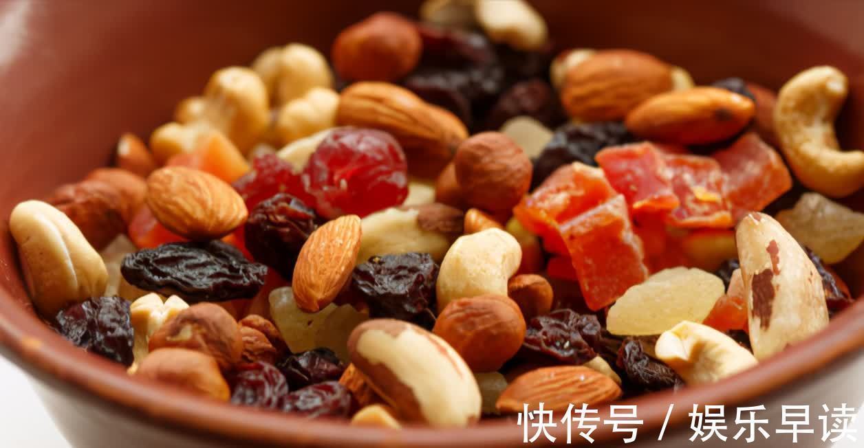 控制血糖|58岁院士，研究糖尿病30年！想稳住血糖，3种食物劝你少吃