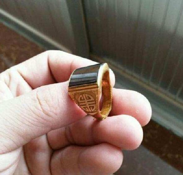 黄金戒指 黄金戒指,戴左手好还是右手好多亏行家点醒,才知我一直做错