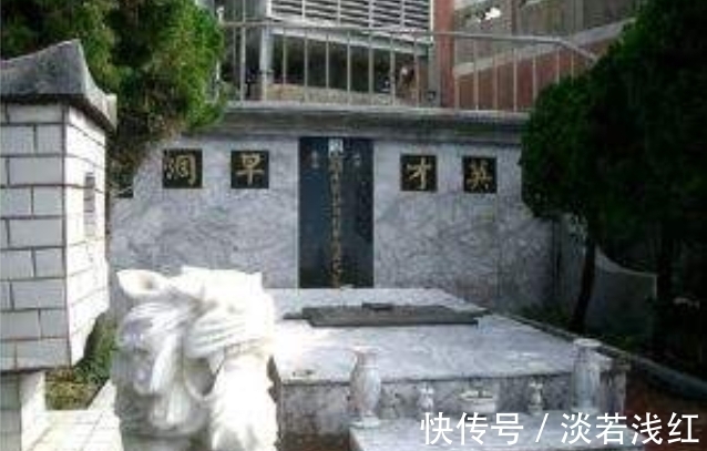 郑月霞&古龙:喝最烈的酒,玩最利的刀,恋最美的人,过最悲惨的生活