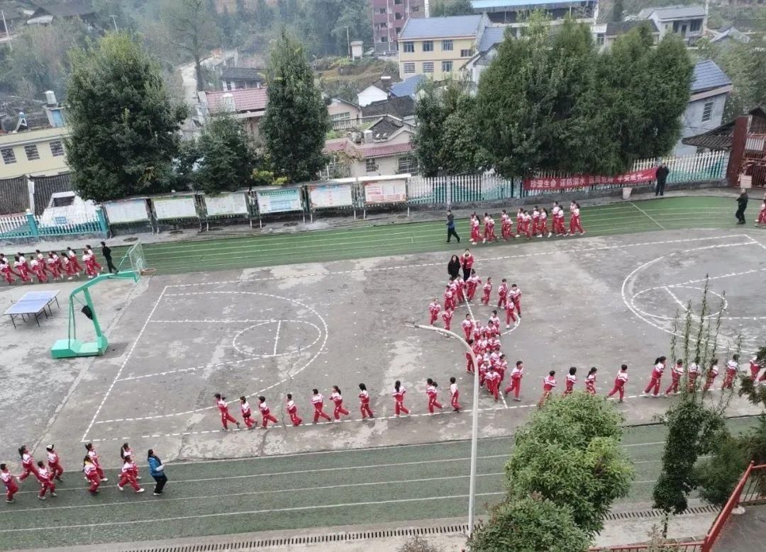 【校园风采】学校艺术大课间评比活动热火朝天（三）