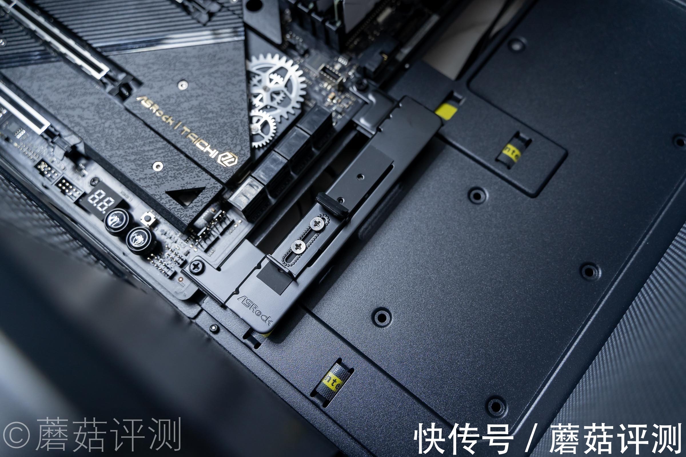 华擎|安静低调，博士小姐姐的选择、安钛克 Antec P10 Flux中塔静音机箱评测