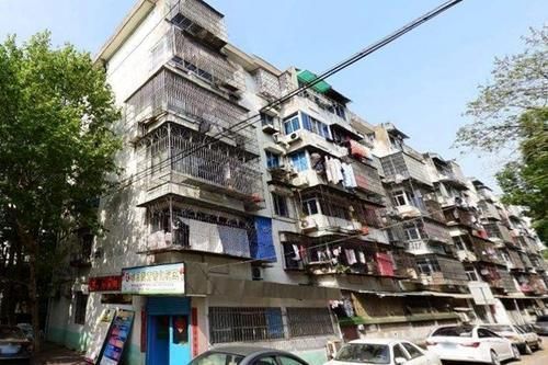 生活环境|毫不夸张“变老”的房子迎来“新生”,2021年起,3类人有福了