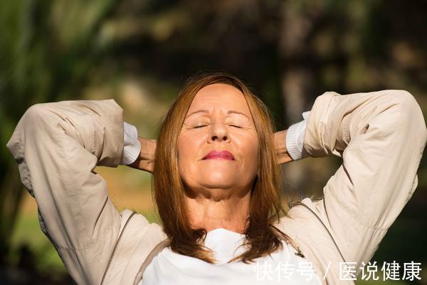 痛苦|女性在更年期时,往往会给女性带来这3种痛苦。需对症进行调理