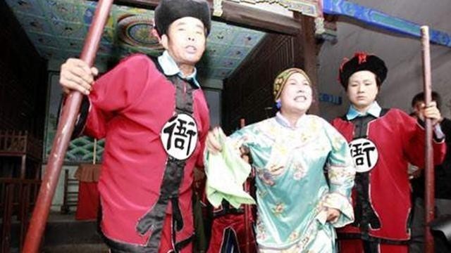  讼师|古代最特殊的一类人群，靠一支笔救人无数，连县老爷都怕他们