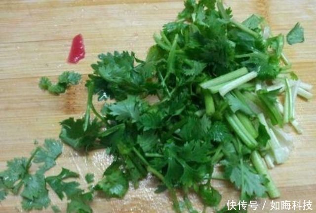 89岁老中医不外传的“养胃方”，只用厨房3种食