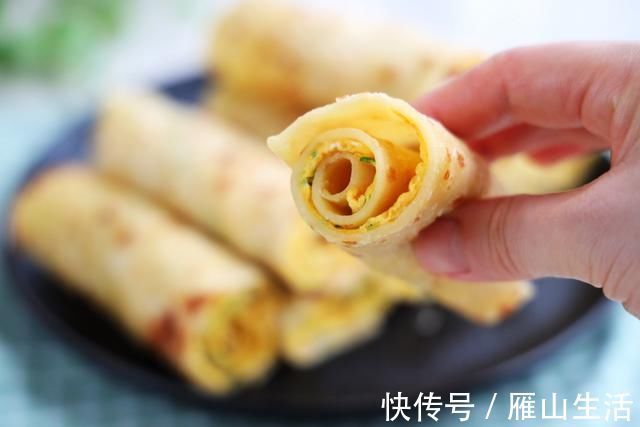 鸡蛋饼|比手抓饼简单,比油条健康,简单易做,早餐吃太好了,家人都爱吃