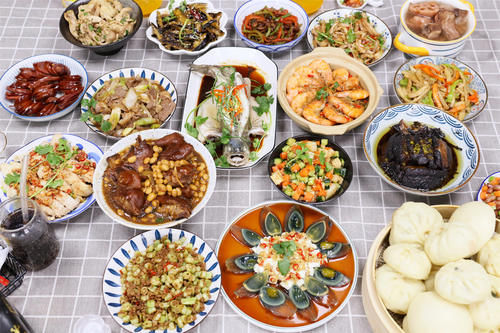 2021年夜饭出炉，16道菜搭配好，省事还好吃，团圆饭不发愁