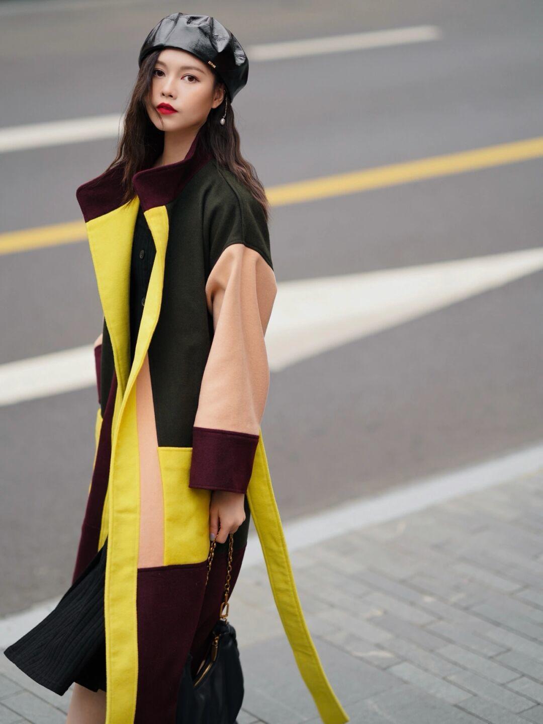 气质|想打造熟龄气质美就试试“大衣”,实用大气又时尚,轻松演绎高级