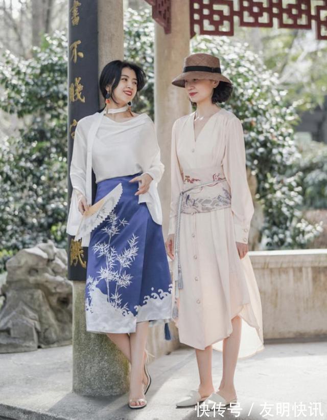 连体裤 女人过了50岁少穿高跟鞋,太伤脚!学三木妈妈这么穿,舒适又高级