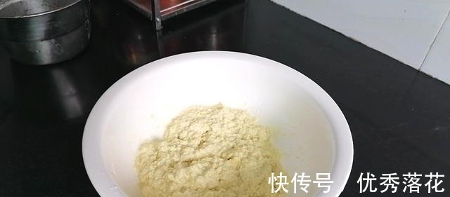泡面丸子|你吃过炸的泡面吗香喷喷的,咬一口嘎嘣脆!