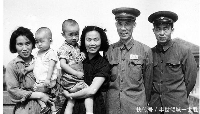 大将|这俩一个师长一个是排长,28年后师长当上将,排长却成大将