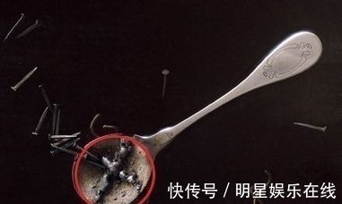 汤匙#他画了把破汤匙卖了230万，网友表示不值得，专家：放大看细节