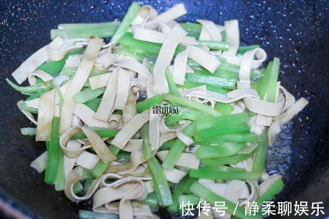 儿童|这个菜含钙极高,儿童多吃对长牙很有帮助,现在吃正好!