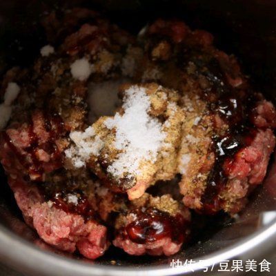 牛肉|这道香喷喷牛肉酥饼一上桌,全家都爱吃