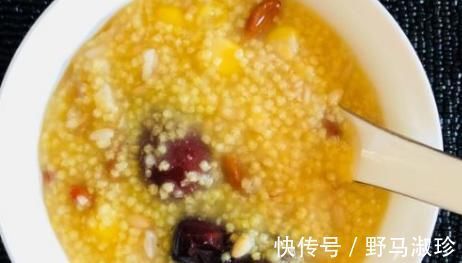 湿气|人体湿气重怎么办？多吃2种健康养生粥，补气血健脾胃有助于睡眠