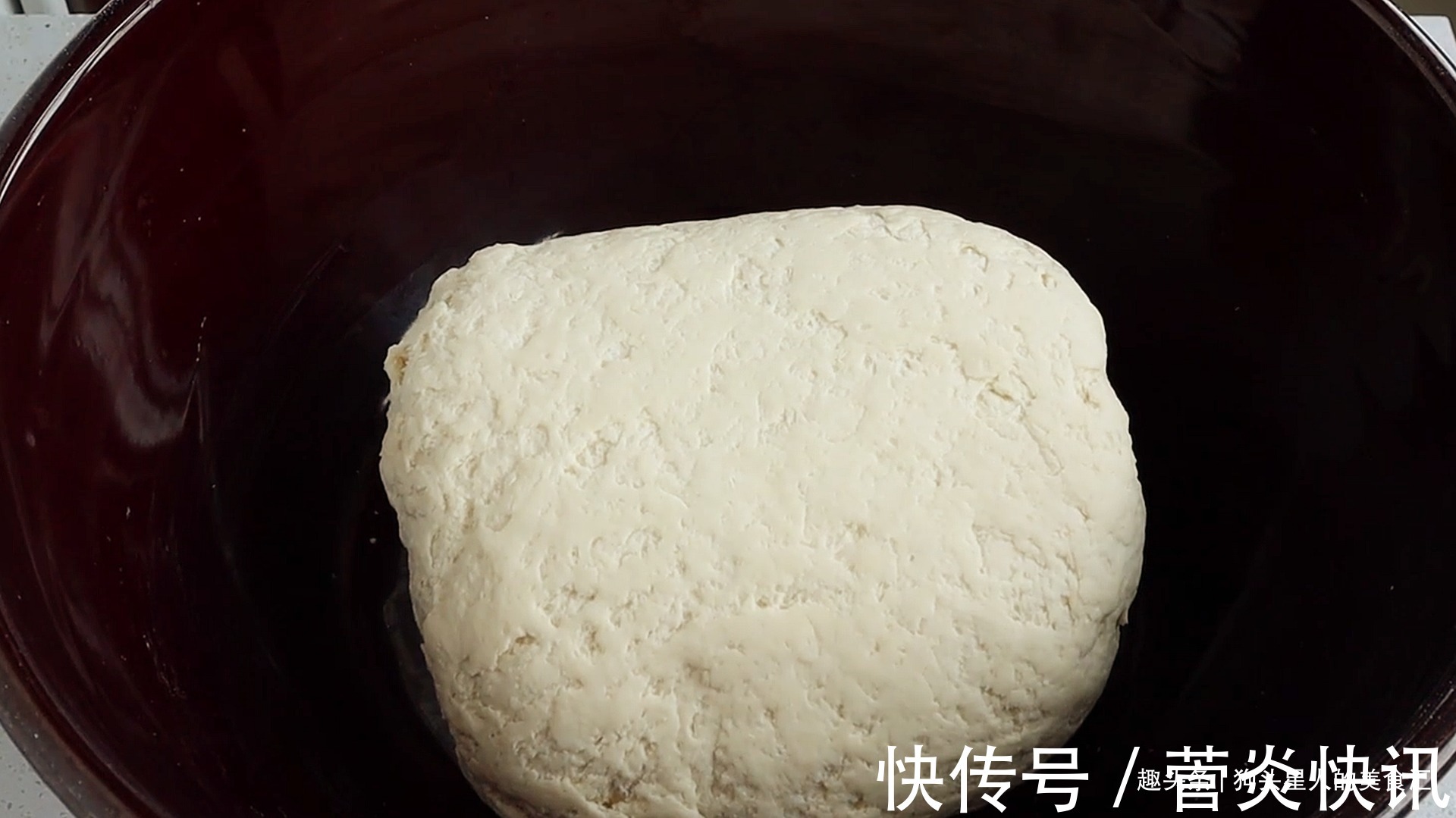 红糖馒头|红糖大枣馒头的正确做法，不用红糖水，个个都开花，香甜又暄软