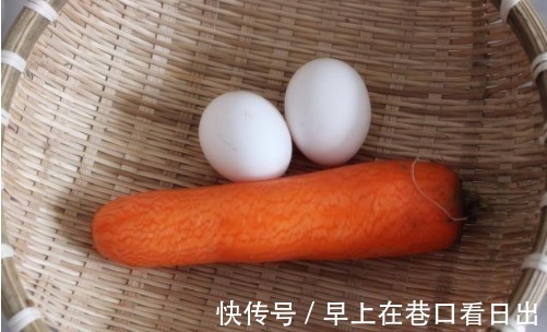 不用澄粉，不用土豆淀粉，大厨教您一招，简单一烫，饺子晶莹剔透