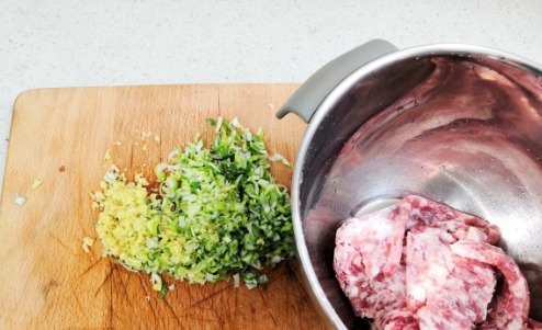 提鲜|馄饨我家每周必做,要想馅儿鲜香必须加点这调料,提鲜效果特别棒