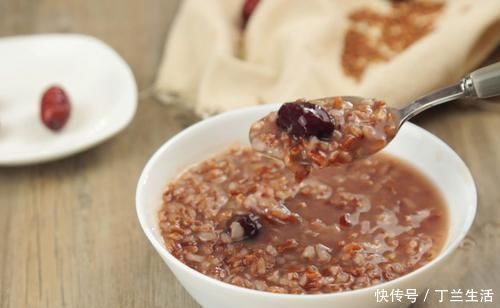 补血|贫血多吃这种米,含铁量是大米的3倍,补血又养颜,小脸红扑扑