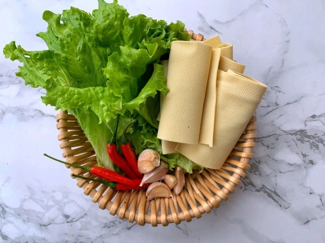 豆皮卷|生菜是“脂肪杀手”，做成豆皮卷，营养高，低脂刮油，吃出好身材