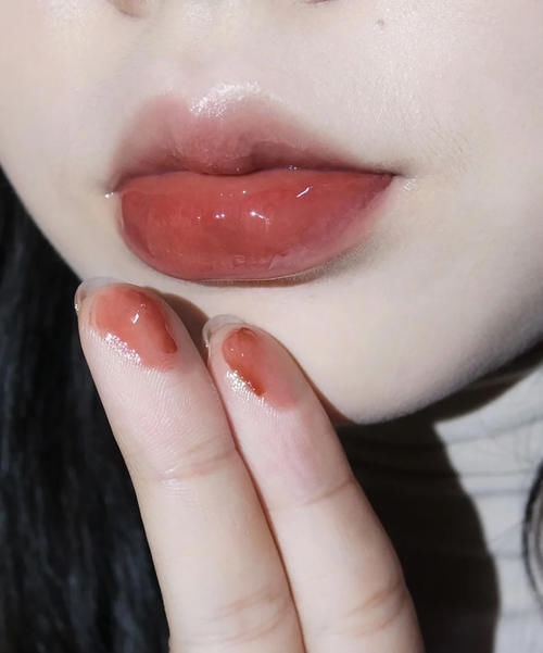 唇釉 “深唇女人”公认值得入手的4款口红,你不会都没有吧