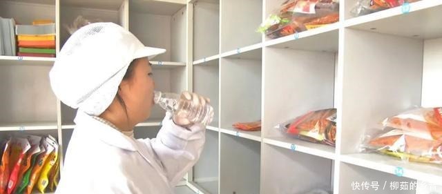 工作就是吃辣条！90后湘妹子十年吃了5000包辣条，吃货们慕了
