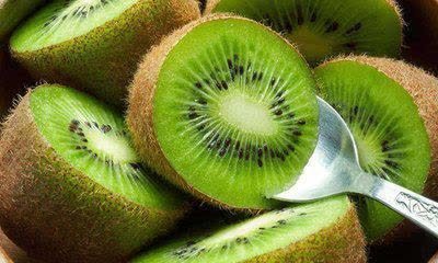 长高|14岁男孩身高已有183cm,儿科医生:4种食物是入秋“长高王”