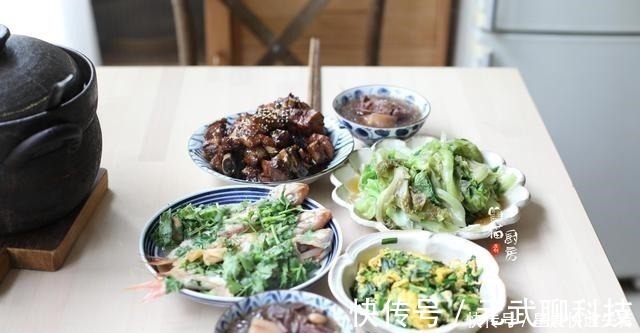 一线城市80后夫妻俩的日常午餐，生活要有仪式感，拒绝精致穷！