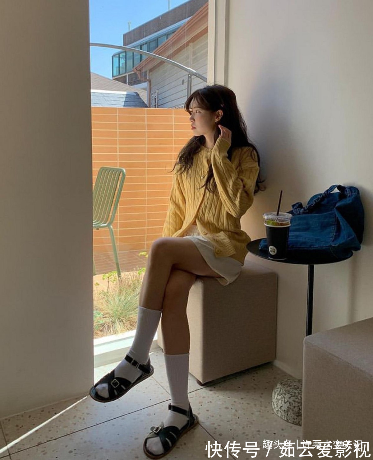 颜色|建议皮肤黄的女性,少穿黑白灰!多穿这5种“颜色”,非常显气质