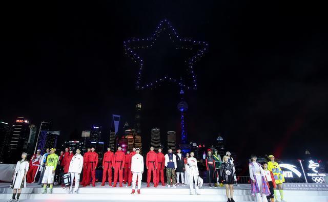 安踏|安踏官宣王一博任全球首席代言人,冬奥国旗款燃起国货热潮