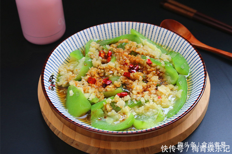 少女|闺蜜三天两头吃此菜,鲜甜多汁又简单,美白补水,40岁像少女