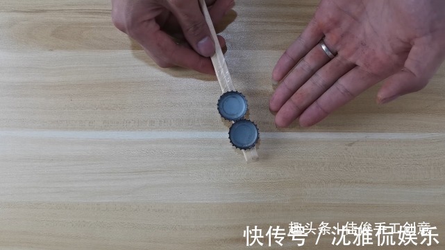 变废为宝|啤酒瓶盖别扔掉，放在家里还有这些用途，变废为宝解决生活烦恼！